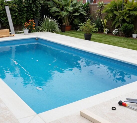 Construire sa piscine soi-même ou faire appel à un professionnel : avantages, risques et coûts réels